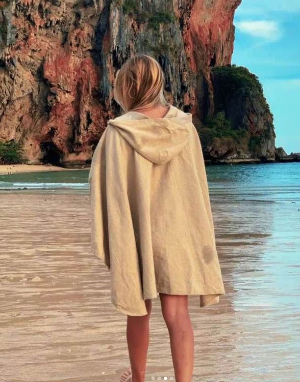 Cape ( Beige / สีธรรมชาติ/ Black )